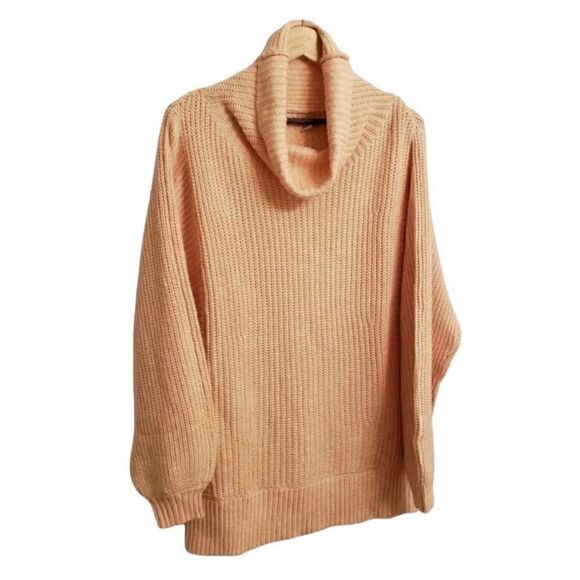 American Eagle Outfitters Oversized Peach Mock Neck
Sweater(Size XS) - Picture 5 of 9